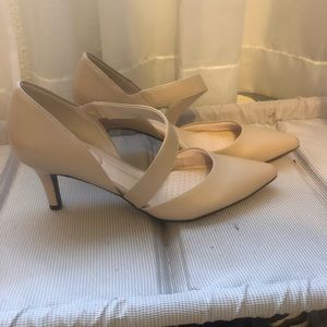 Women’s Professional Pump - Size 8.5